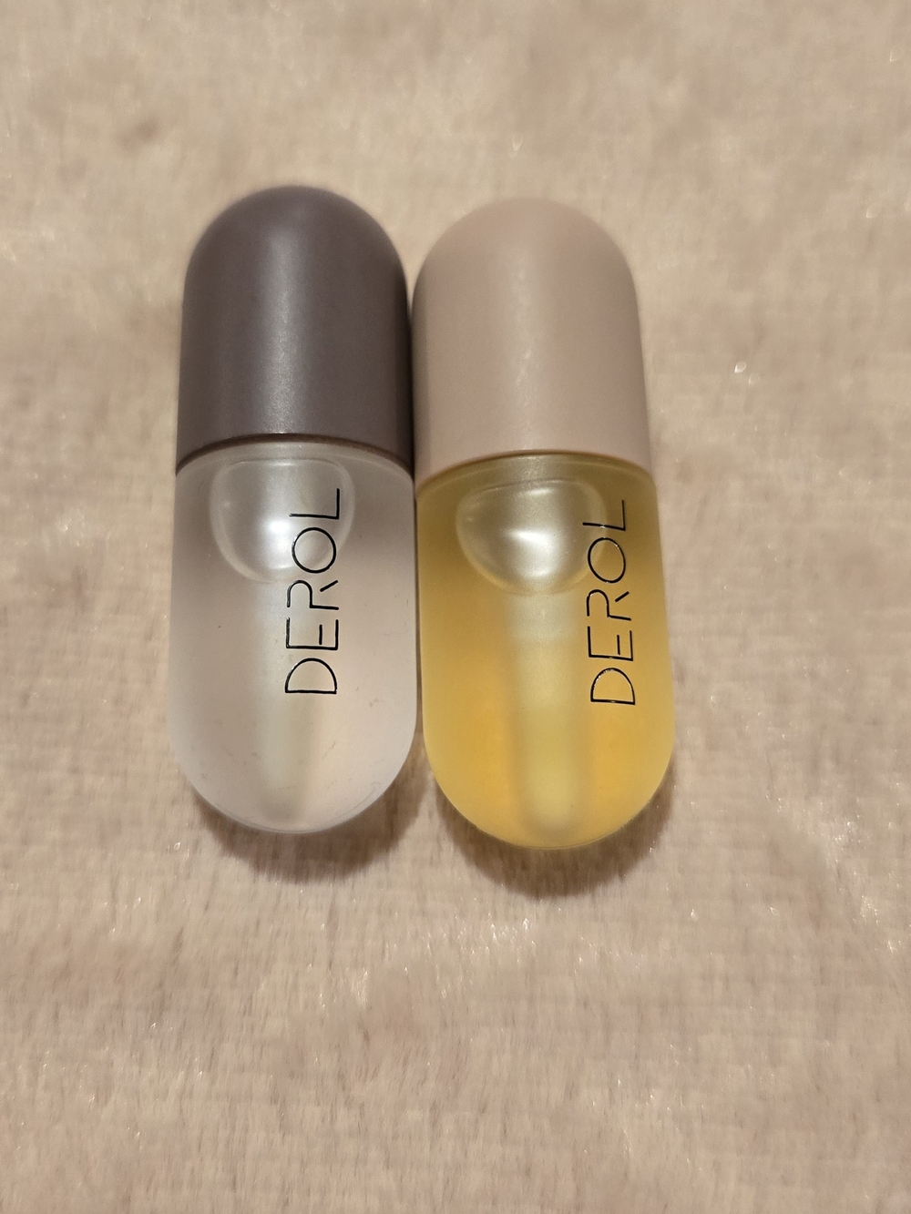 DEROL Lip Plumping Gloss